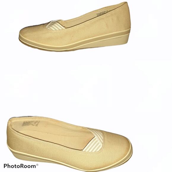 Predictions Shoes - PREDICTIONS Womens slip-on shoes Sz 9